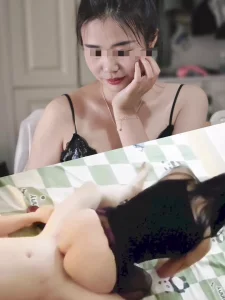 母狗老师黑丝吊带（第三视角微露脸）